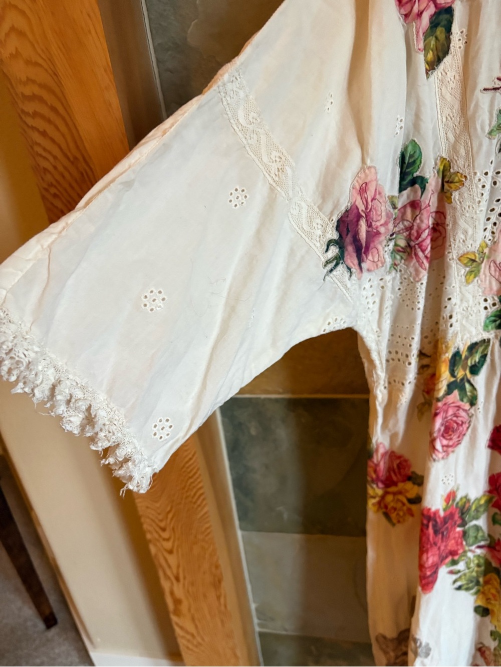 Magnolia Pearl Eyelet Appliqué Coronado dress - Picture 3 of 13
